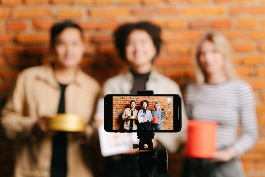 tomoson boosts influencer marketing relevance